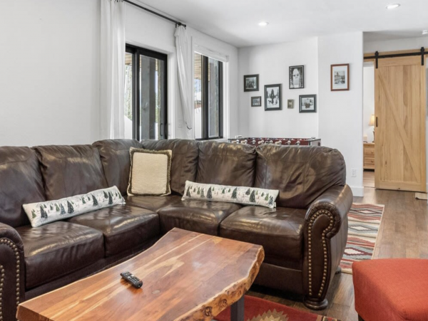Luxury Peak 8 Ski in ski out 6 bedroom in the heart of Breck!